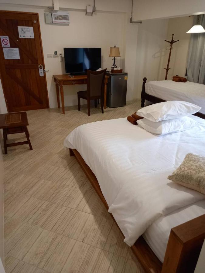 Valentier Cafe And Hotel เชียงใหม่ ภายนอก รูปภาพ