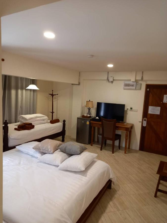 Valentier Cafe And Hotel เชียงใหม่ ภายนอก รูปภาพ