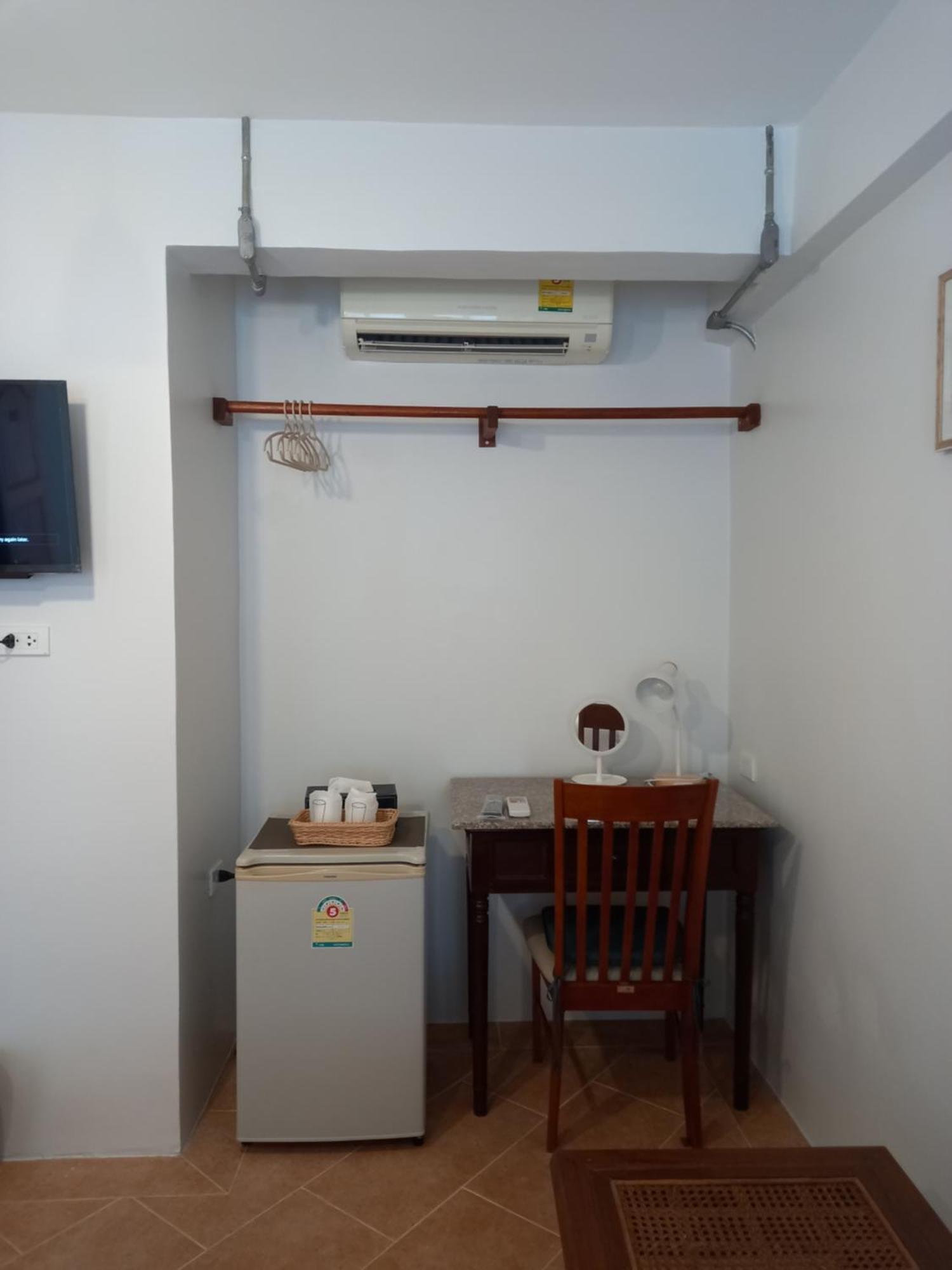 Valentier Cafe And Hotel เชียงใหม่ ภายนอก รูปภาพ